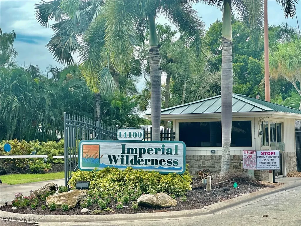 186 Panther Pass Circle Naples FL 34114