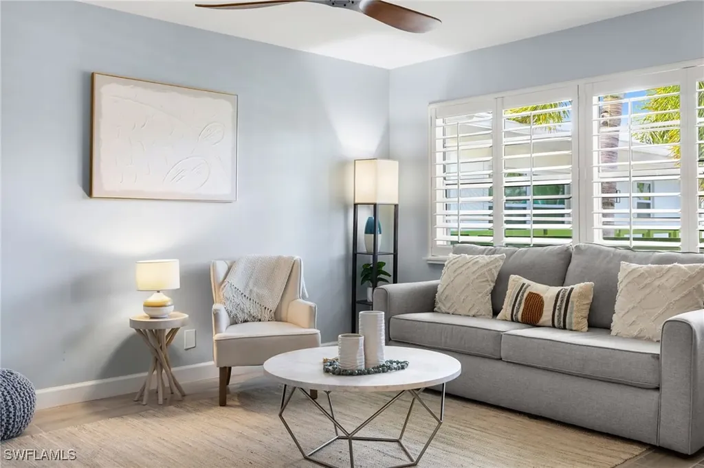 975 9th Avenue S Naples FL 34102