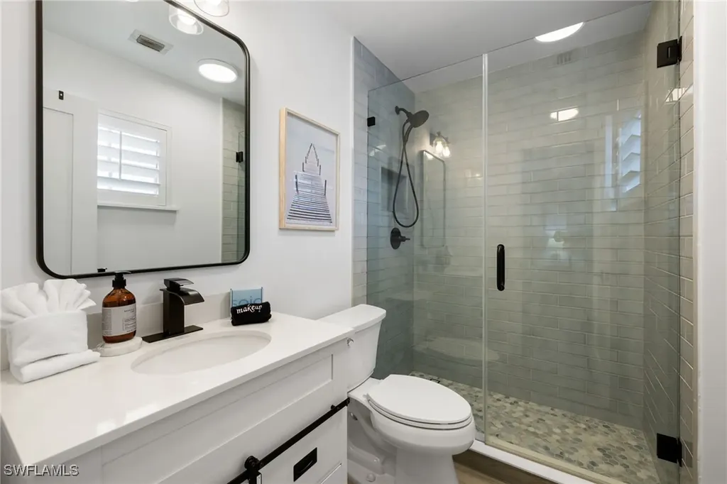 975 9th Avenue S Naples FL 34102