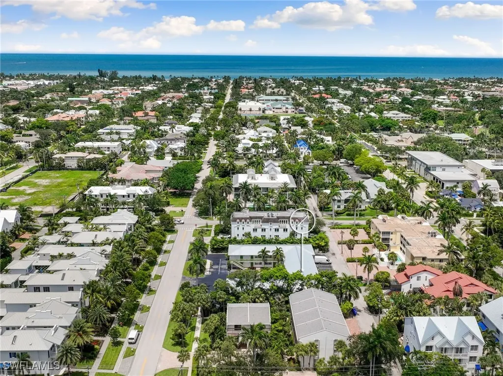 975 9th Avenue S Naples FL 34102