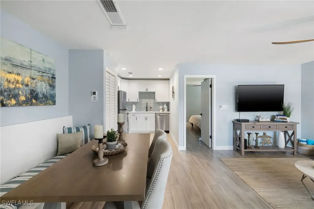 975 9th Avenue S Naples FL 34102