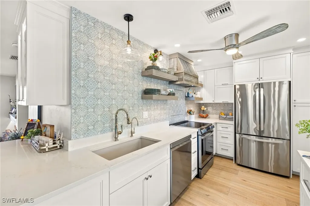 1140 Little Neck Court Naples FL 34102