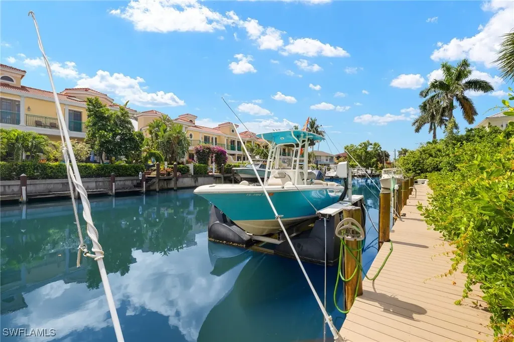 1140 Little Neck Court Naples FL 34102