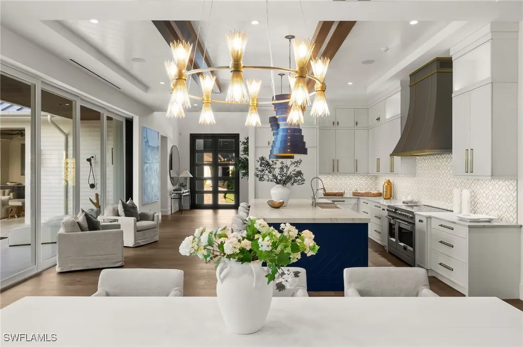 506 Neapolitan Lane Naples FL 34103