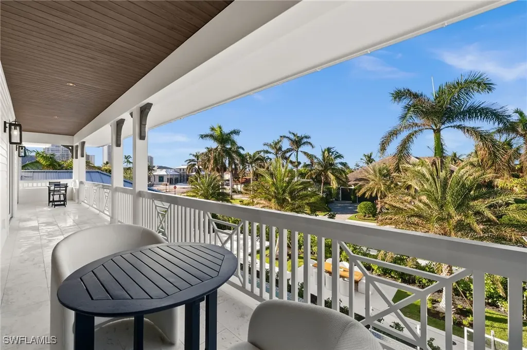 506 Neapolitan Lane Naples FL 34103