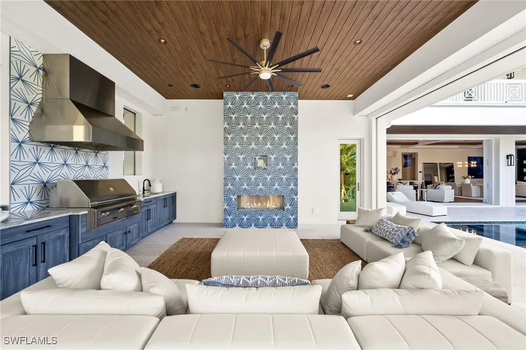 506 Neapolitan Lane Naples FL 34103