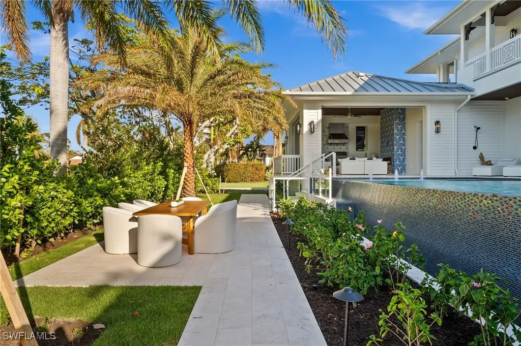 506 Neapolitan Lane Naples FL 34103