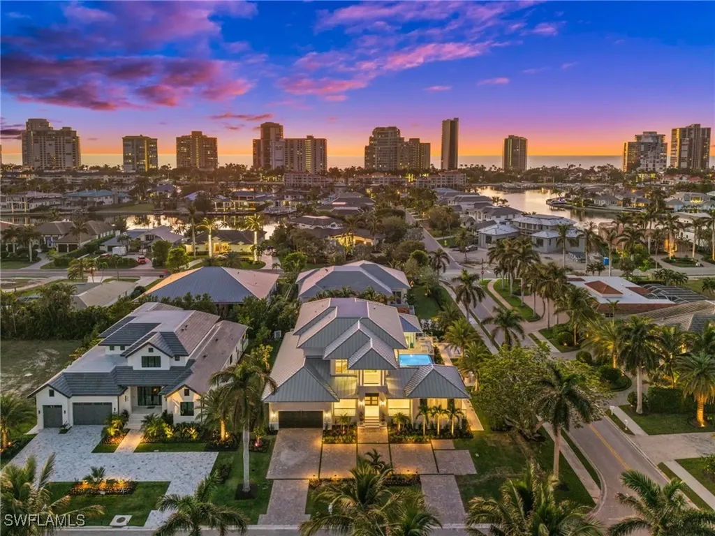 506 Neapolitan Lane Naples FL 34103