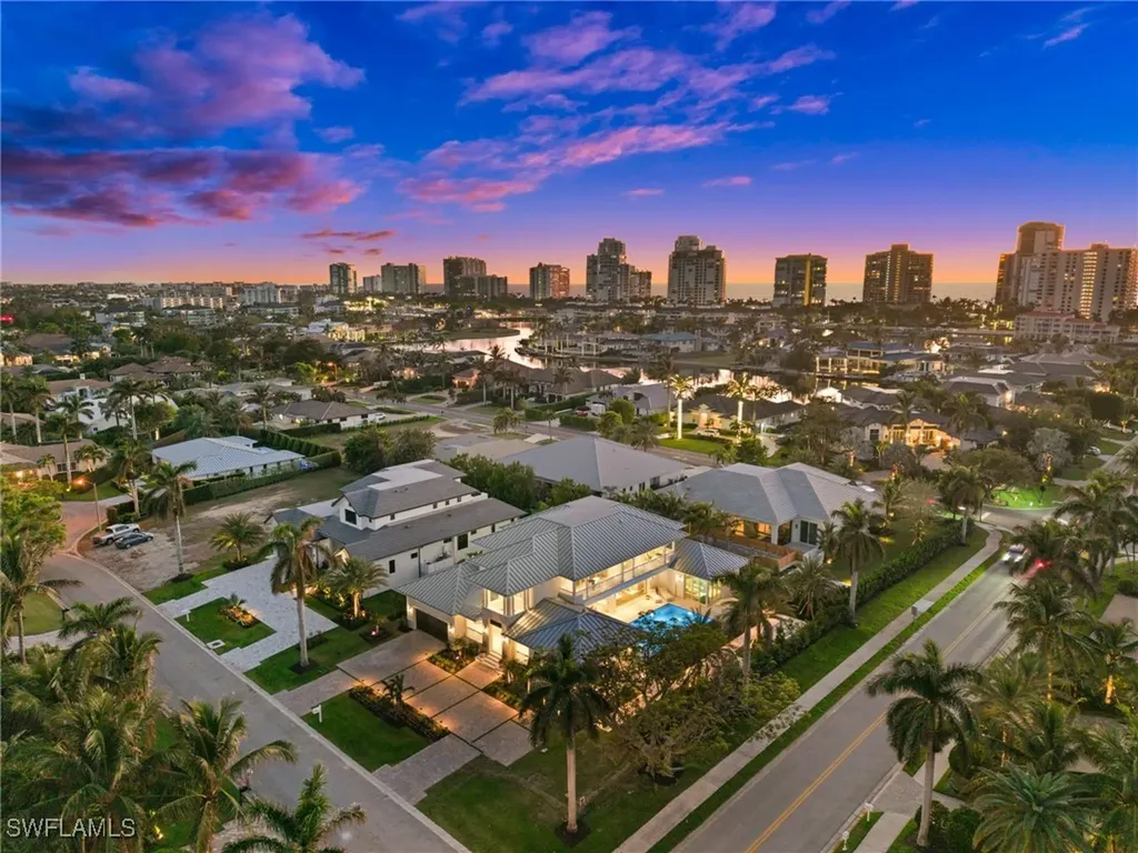 506 Neapolitan Lane Naples FL 34103