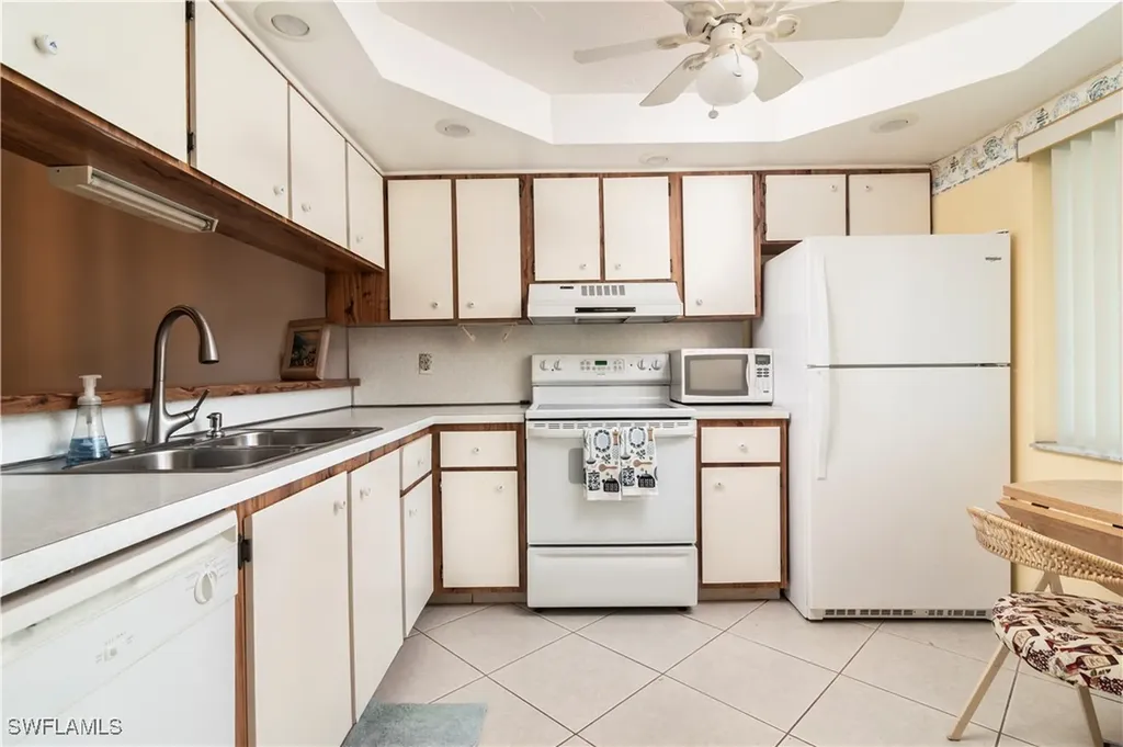 190 Palm Drive Naples FL 34112