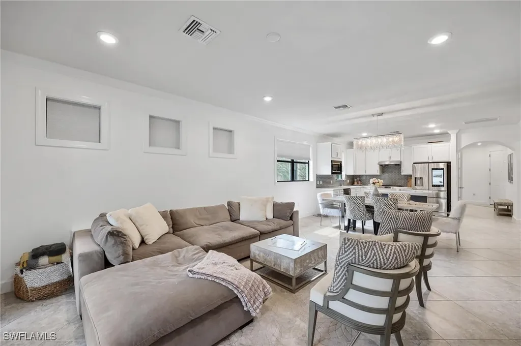 7670 Jacaranda Lane Naples FL 34114
