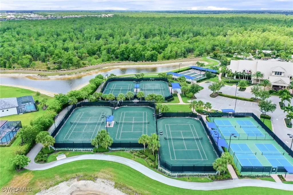 7670 Jacaranda Lane Naples FL 34114