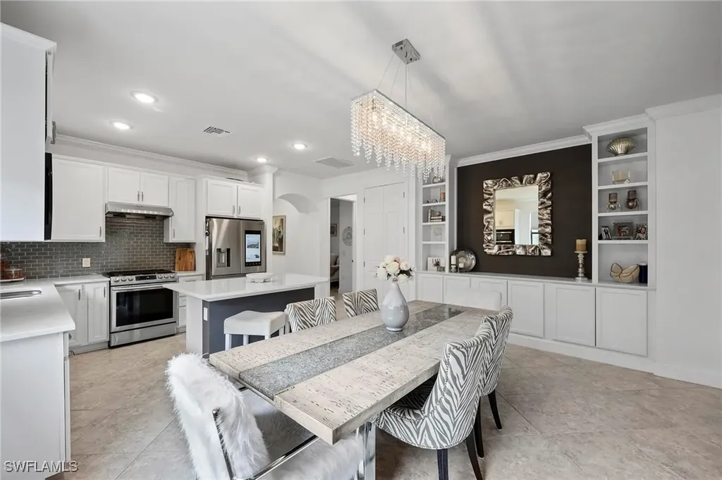 7670 Jacaranda Lane Naples FL 34114