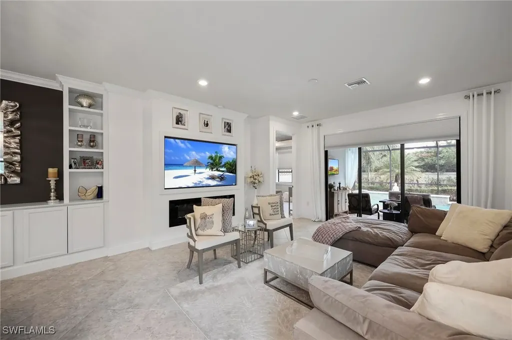 7670 Jacaranda Lane Naples FL 34114