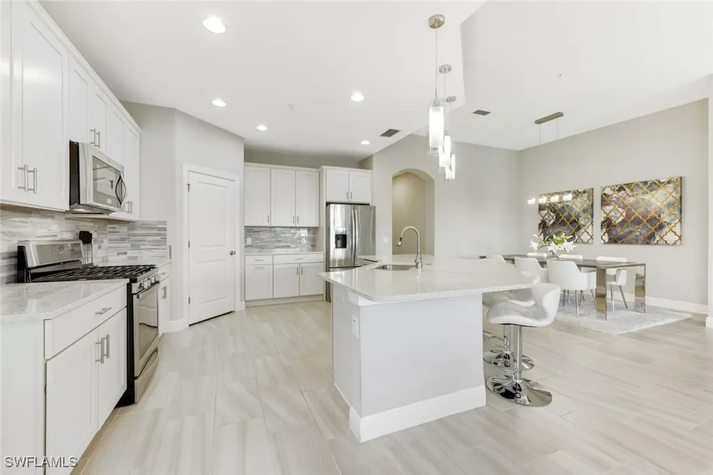 2185 Frangipani Circle Naples FL 34120