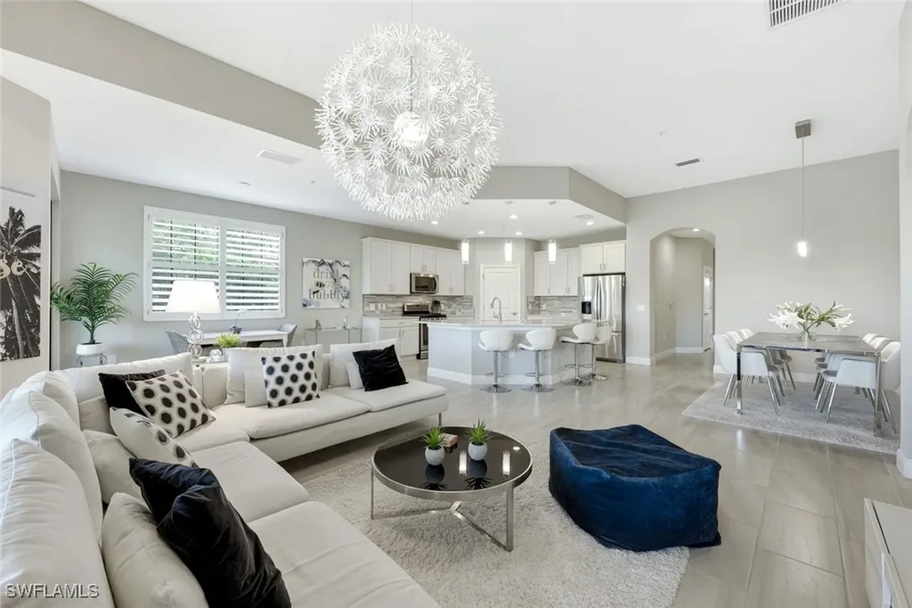 2185 Frangipani Circle Naples FL 34120