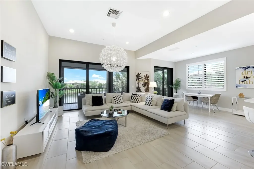 2185 Frangipani Circle Naples FL 34120