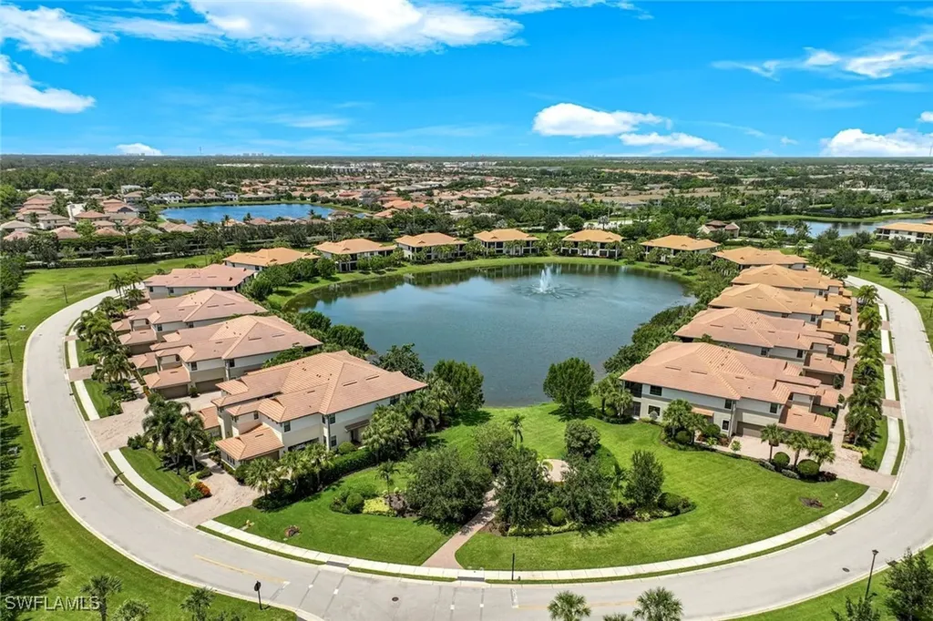 2185 Frangipani Circle Naples FL 34120