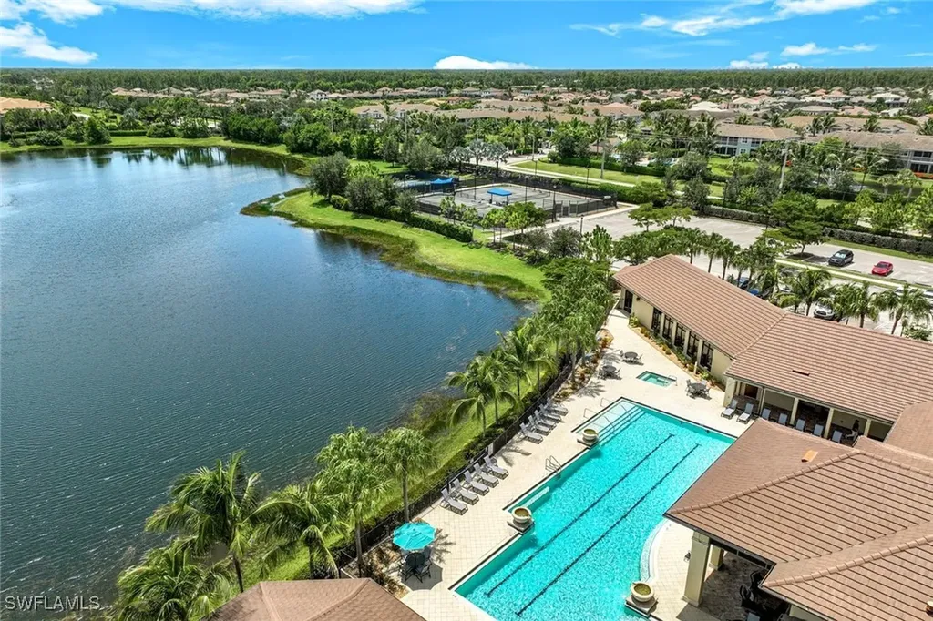 2185 Frangipani Circle Naples FL 34120