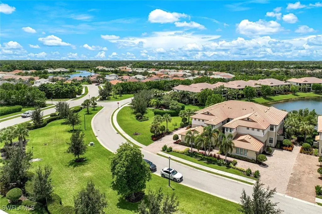 2185 Frangipani Circle Naples FL 34120