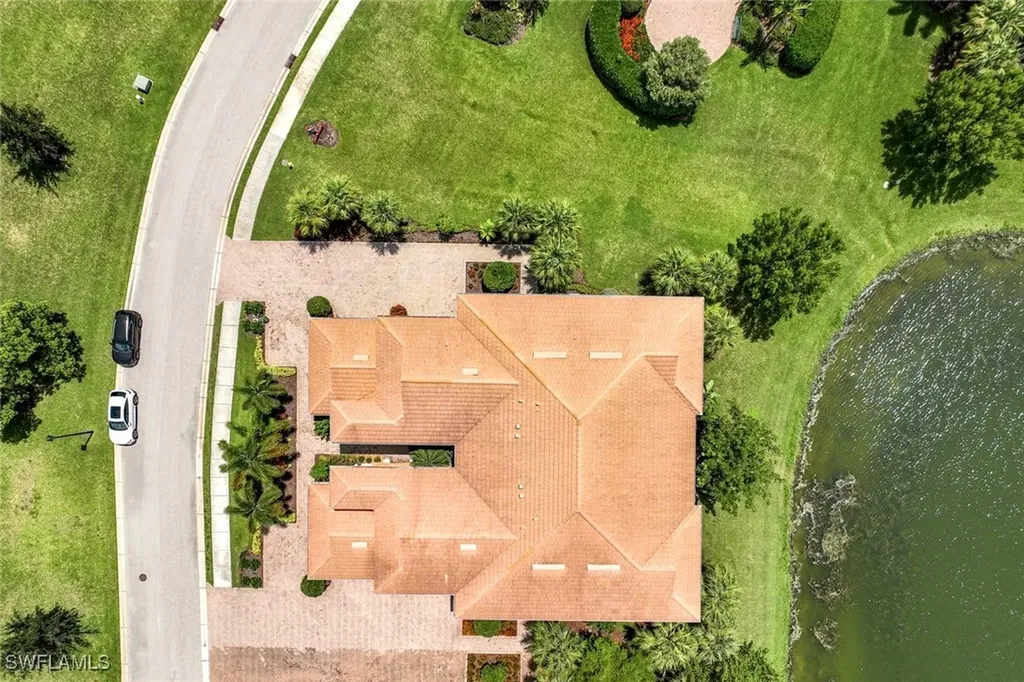 2185 Frangipani Circle Naples FL 34120