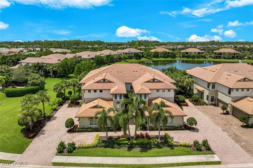 2185 Frangipani Circle Naples FL 34120