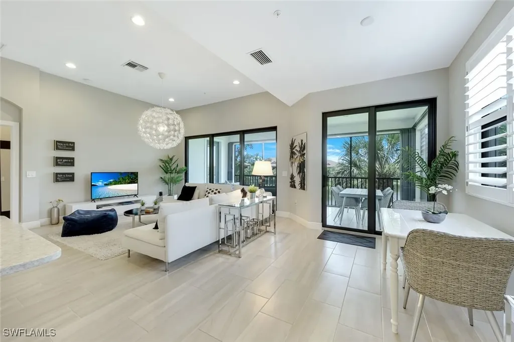 2185 Frangipani Circle Naples FL 34120