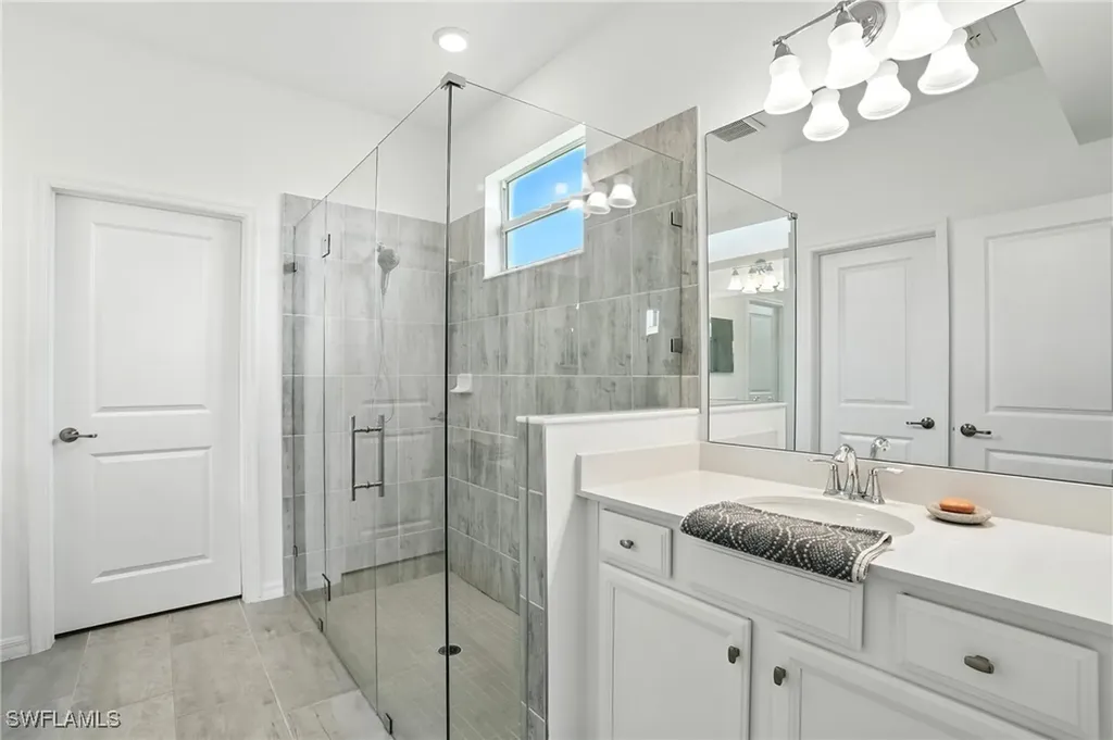 1676 Alameda Drive Naples FL 34120