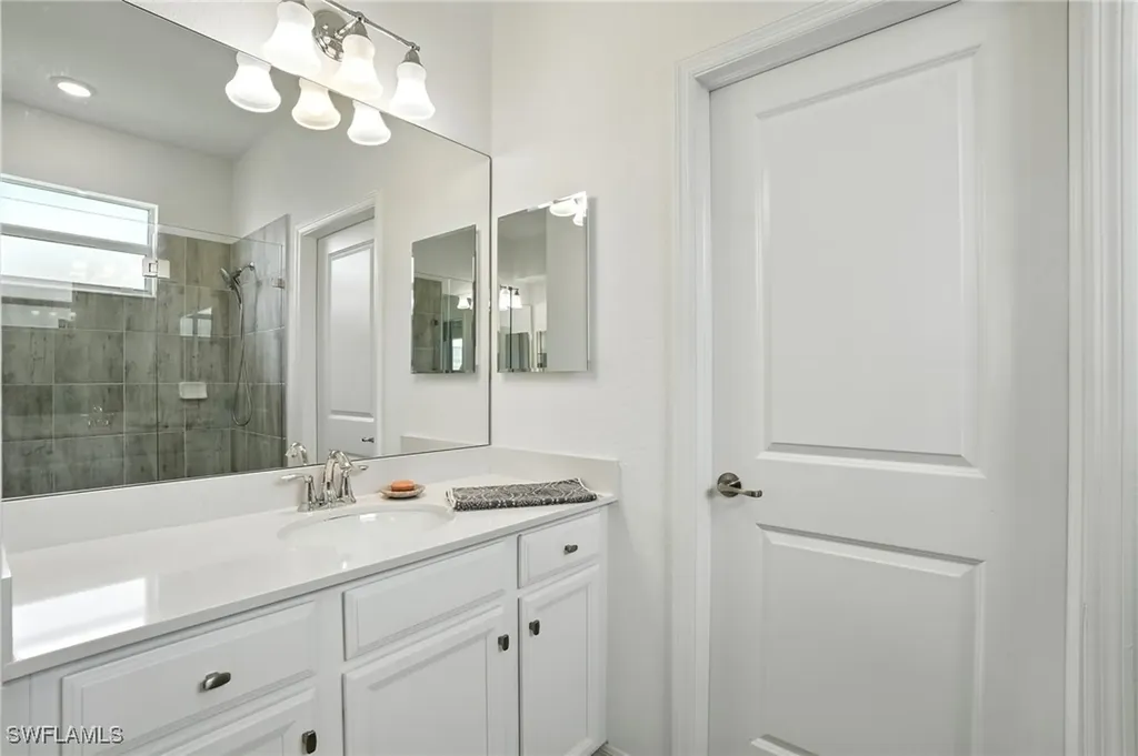 1676 Alameda Drive Naples FL 34120