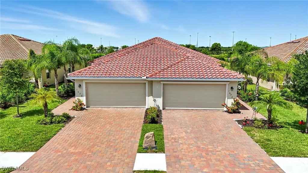 1676 Alameda Drive Naples FL 34120