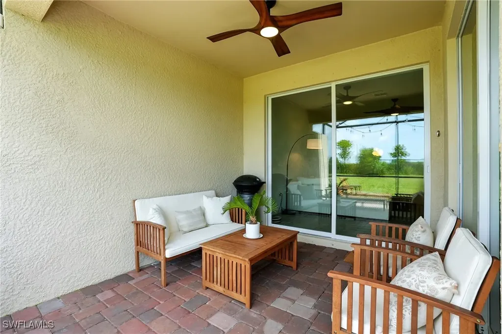 1676 Alameda Drive Naples FL 34120