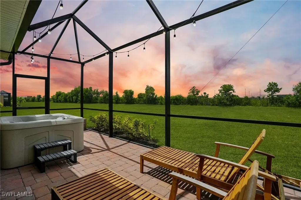 1676 Alameda Drive Naples FL 34120