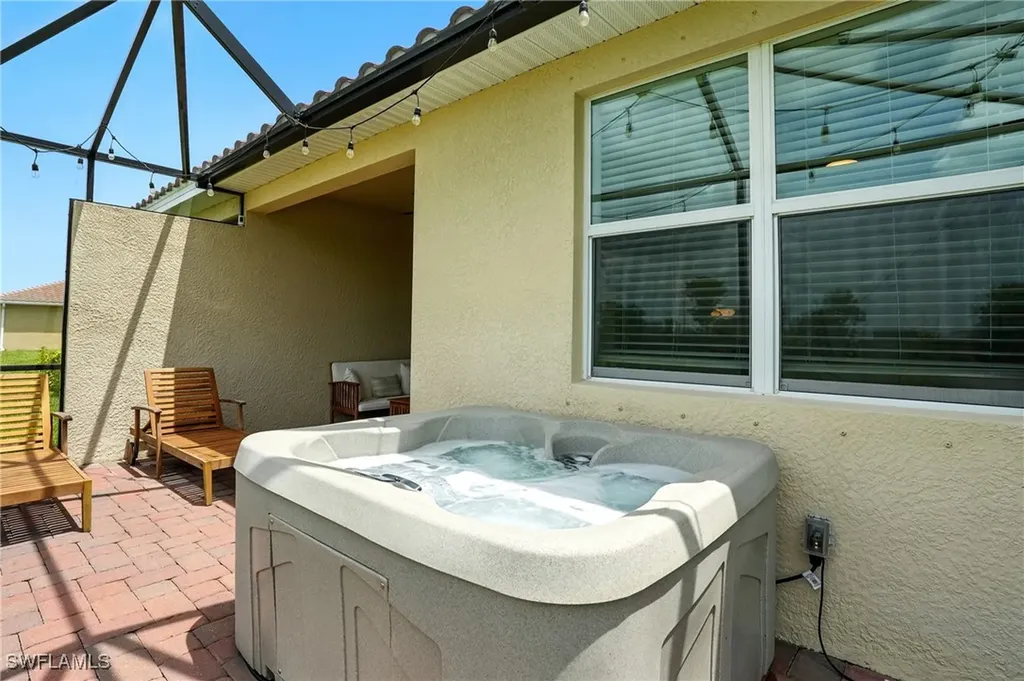 1676 Alameda Drive Naples FL 34120