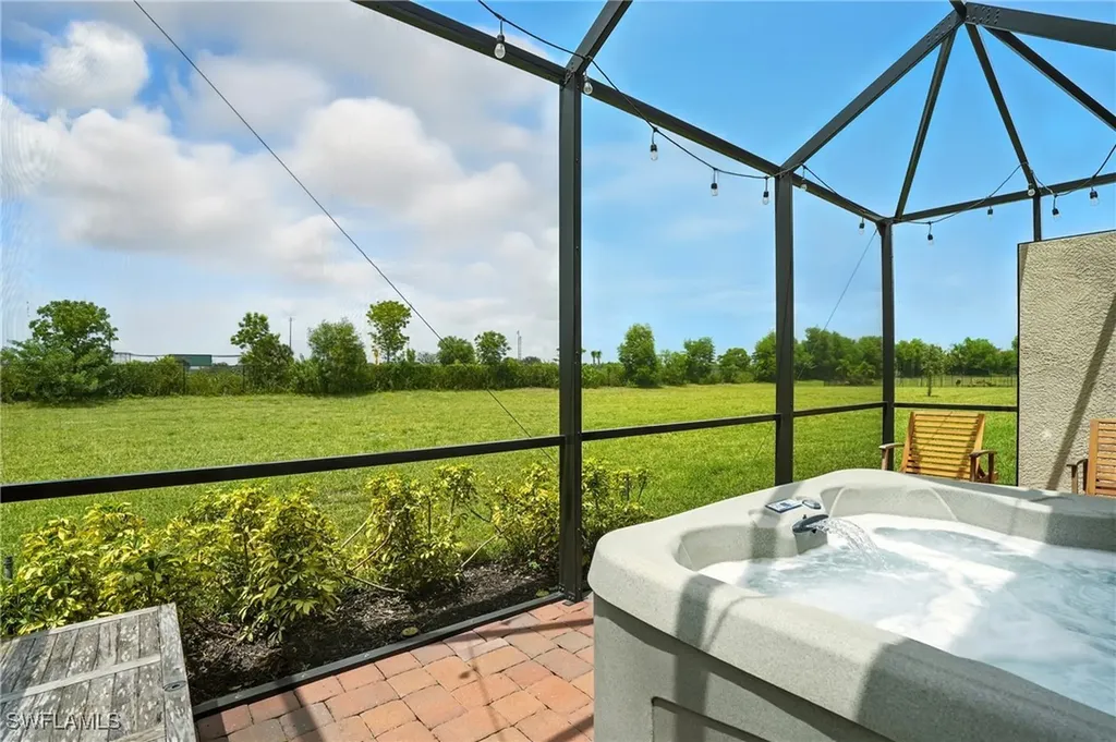 1676 Alameda Drive Naples FL 34120