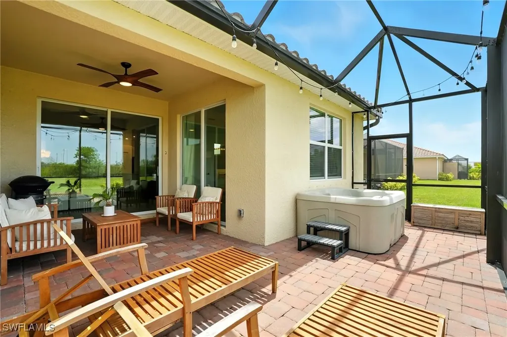 1676 Alameda Drive Naples FL 34120