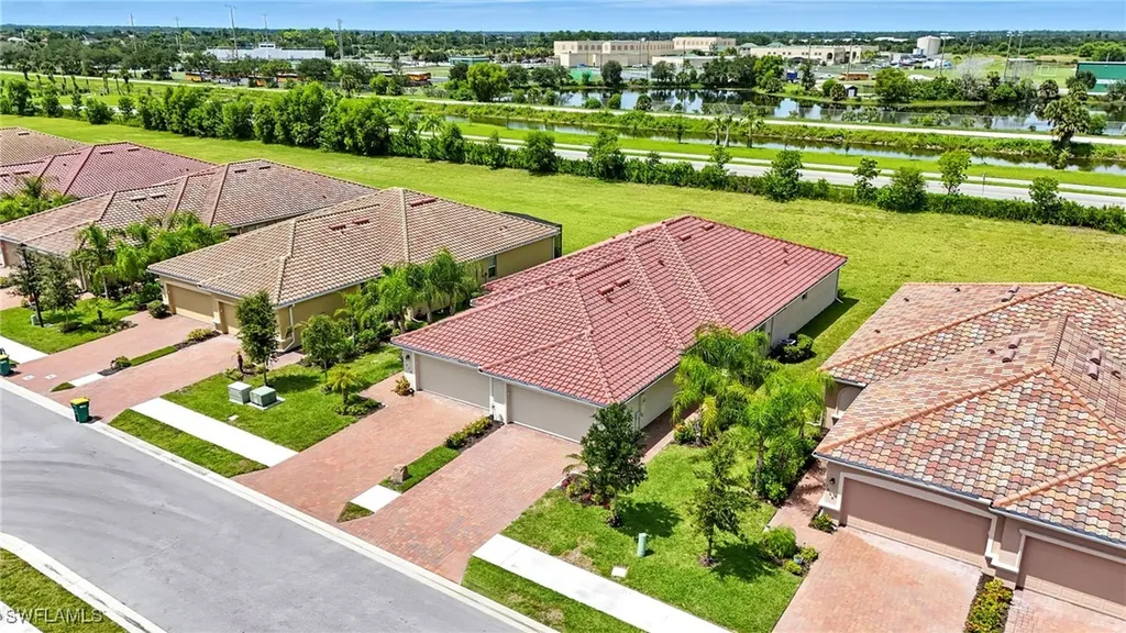 1676 Alameda Drive Naples FL 34120
