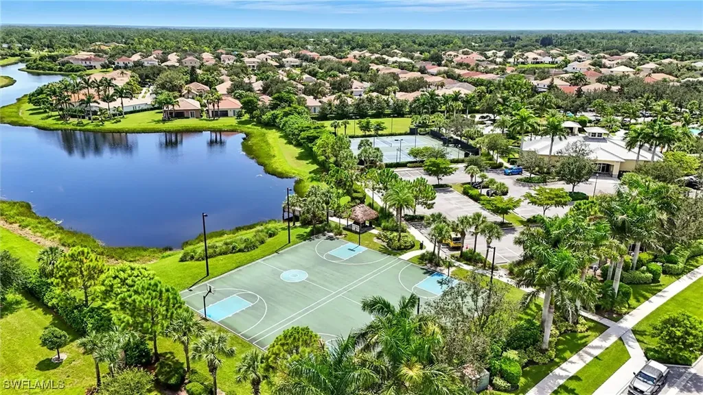 1676 Alameda Drive Naples FL 34120