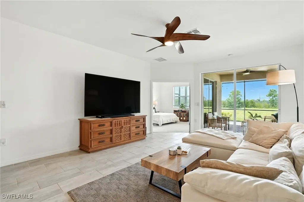 1676 Alameda Drive Naples FL 34120