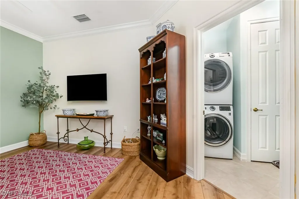 2001 Tarpon Bay Drive N Naples FL 34119