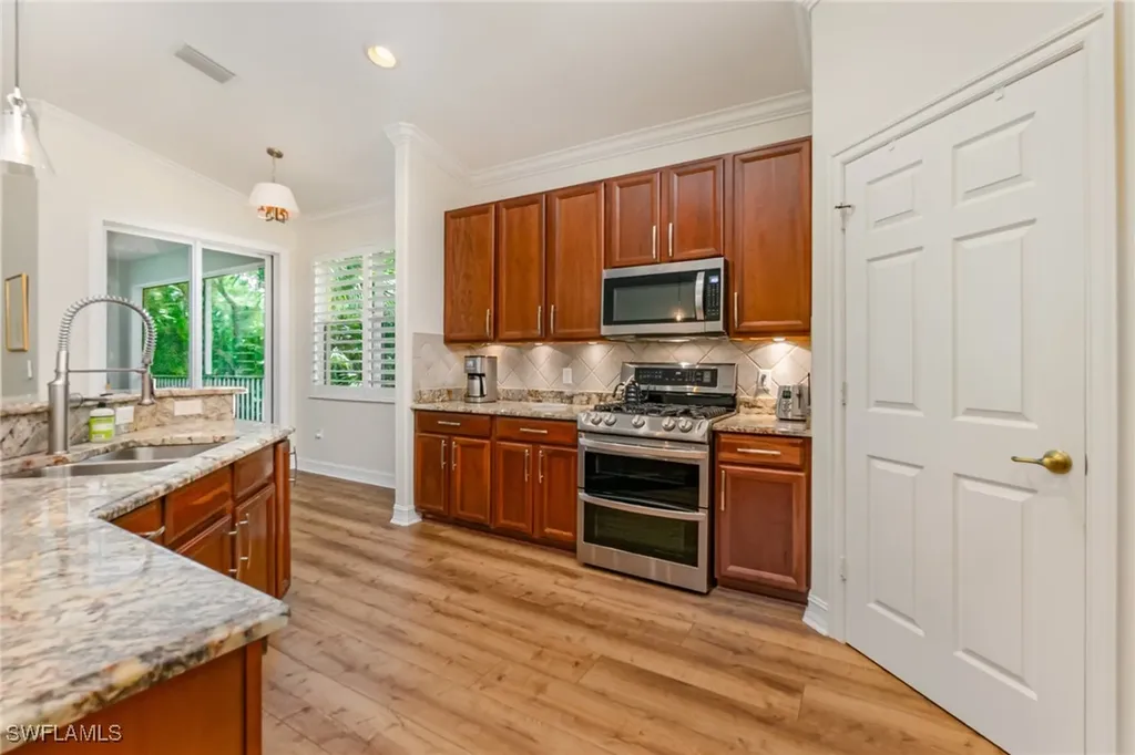 2001 Tarpon Bay Drive N Naples FL 34119