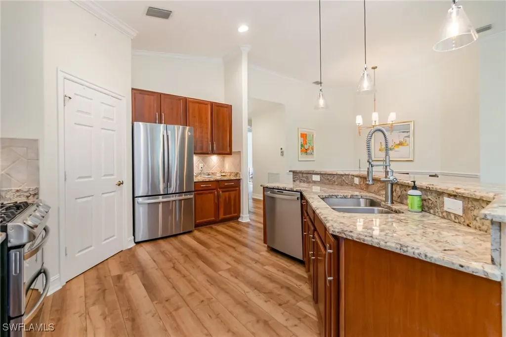 2001 Tarpon Bay Drive N Naples FL 34119