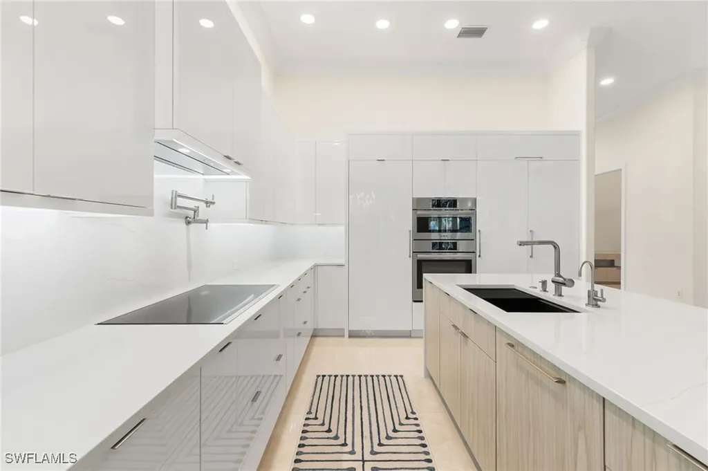 5962 Hammock Isle Circle Naples FL 34119