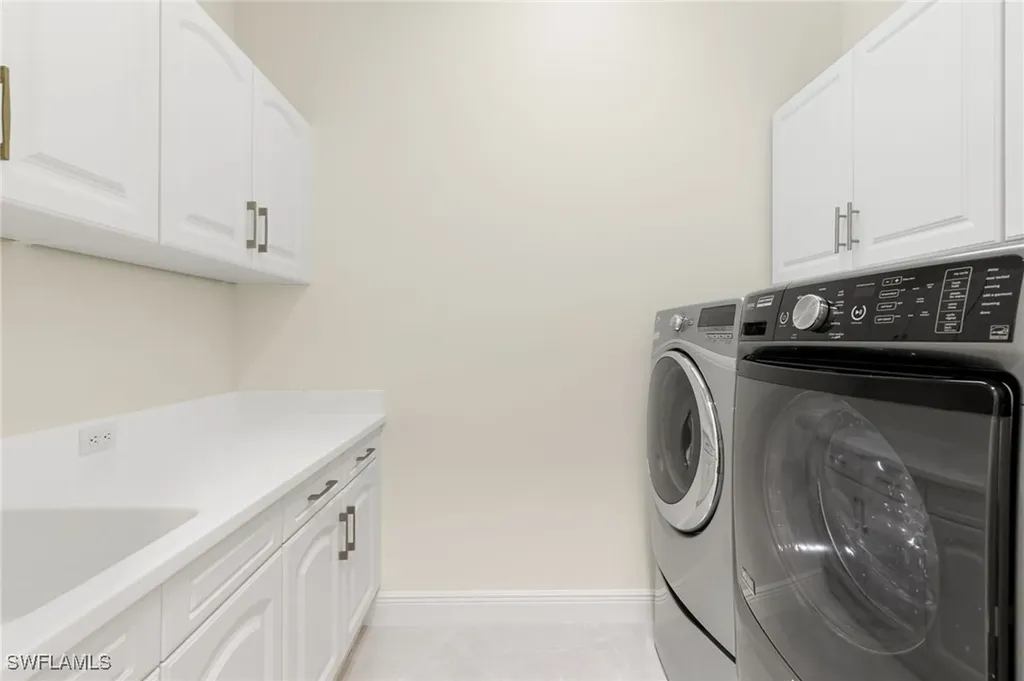 5962 Hammock Isle Circle Naples FL 34119