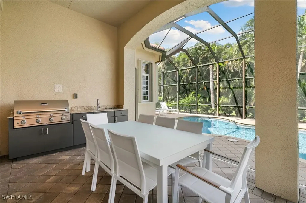 5962 Hammock Isle Circle Naples FL 34119