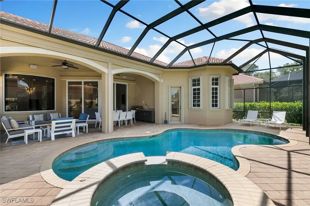 5962 Hammock Isle Circle Naples FL 34119