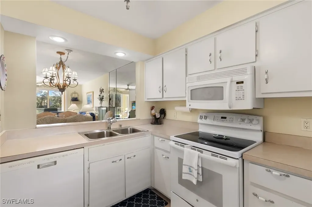 1051 Foxfire Lane Naples FL 34104