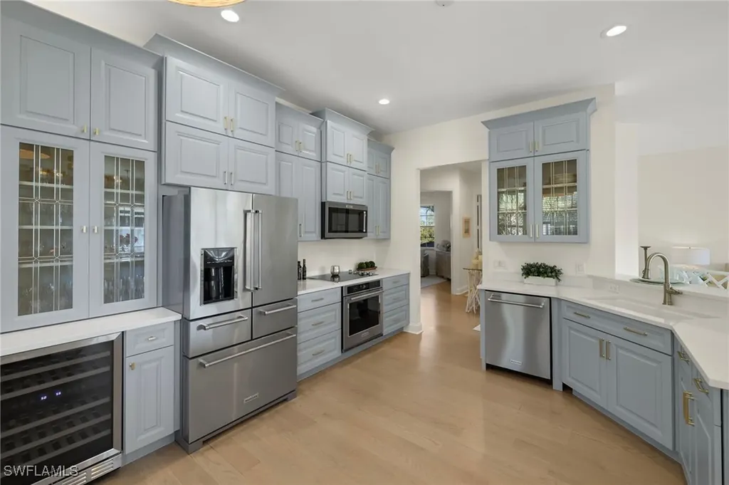 5065 Yacht Harbor Drive Naples FL 34112