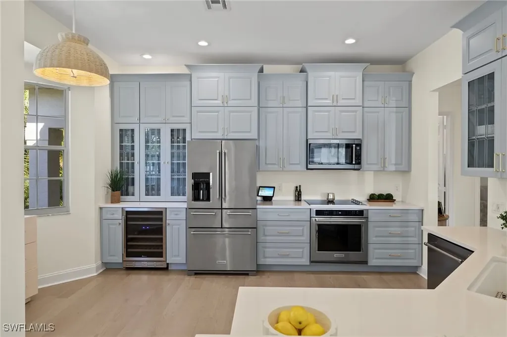 5065 Yacht Harbor Drive Naples FL 34112