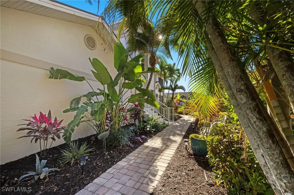 5065 Yacht Harbor Drive Naples FL 34112