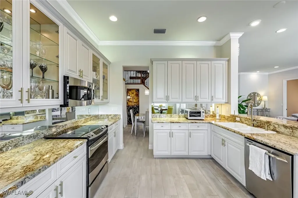 6582 Monterey Point Naples FL 34105